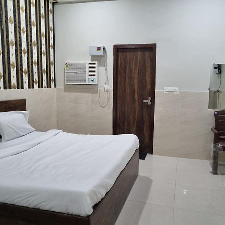 Hotel Vrindavan Bhakti Bhavan- Near Prem Mandir By Mukund Esterno foto
