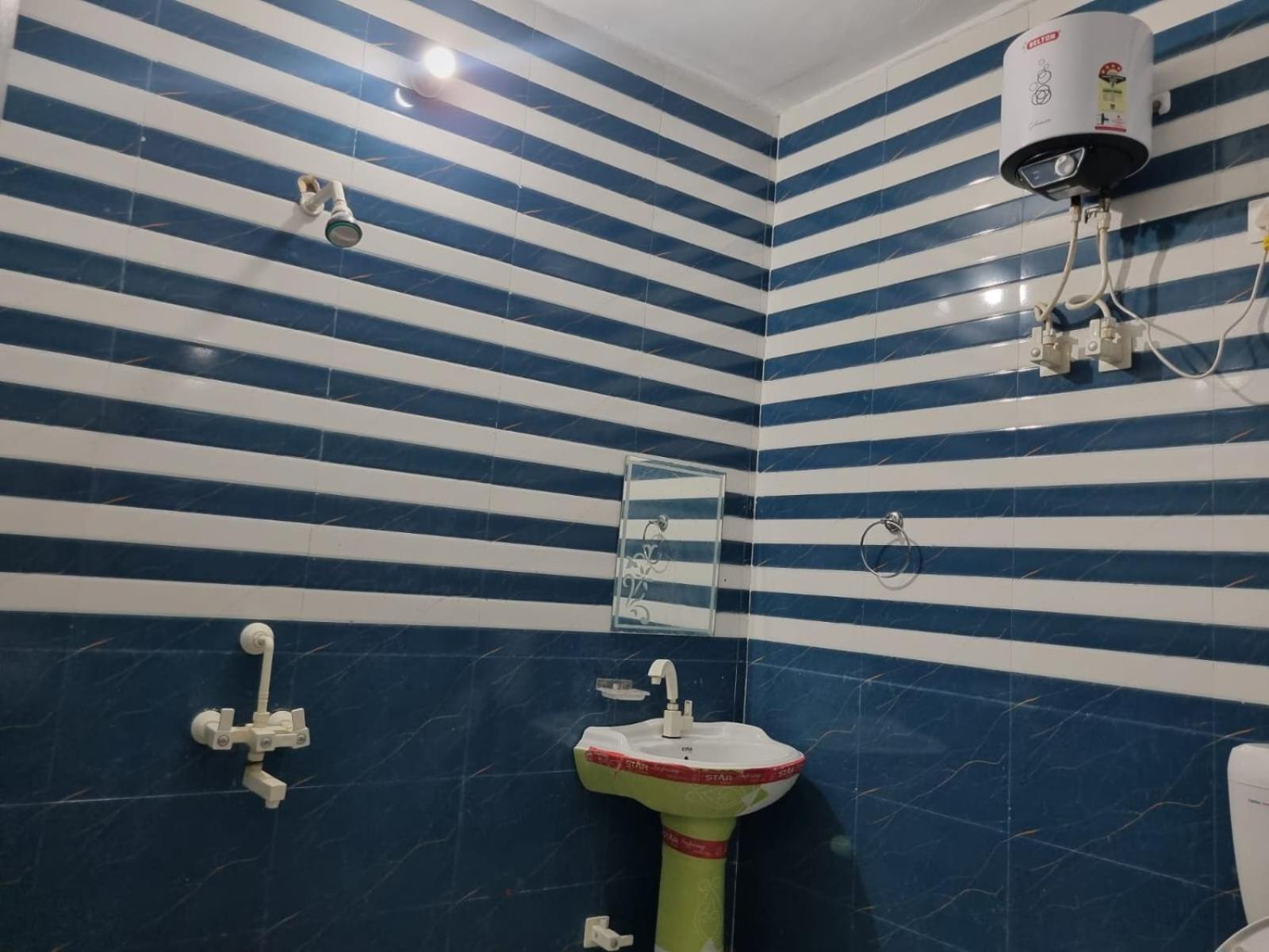 Hotel Vrindavan Bhakti Bhavan- Near Prem Mandir By Mukund Esterno foto