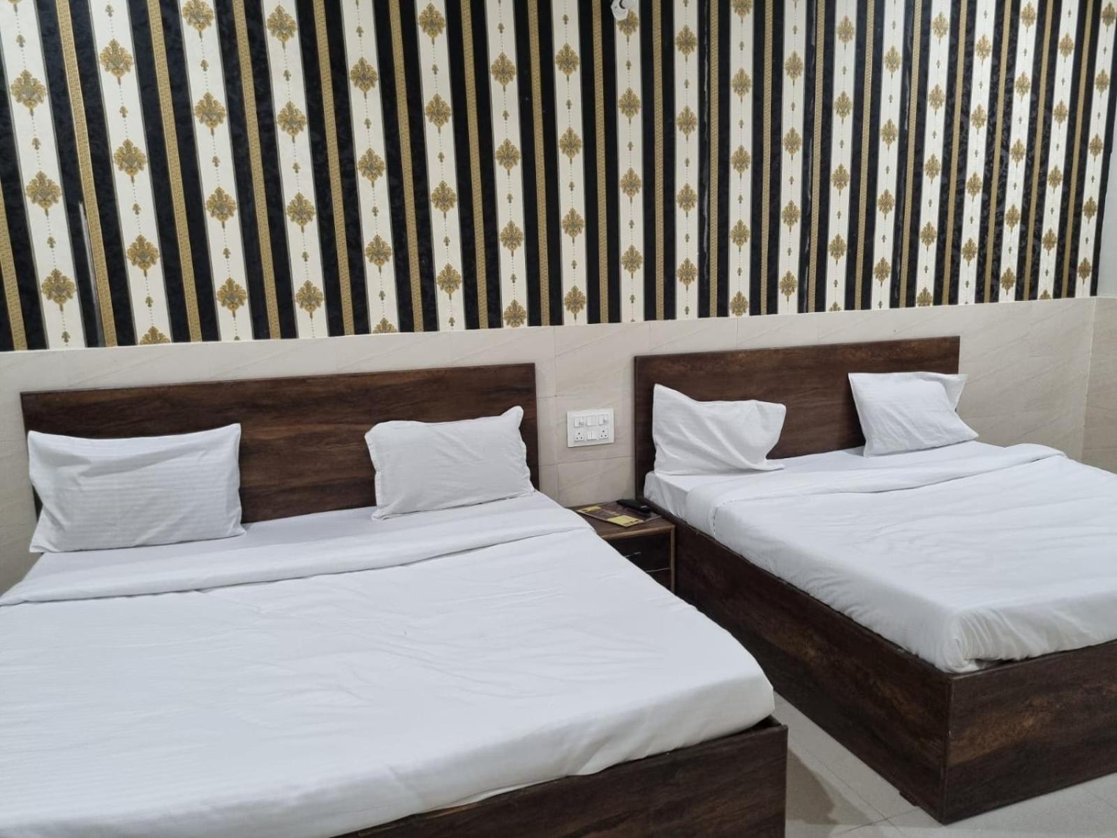 Hotel Vrindavan Bhakti Bhavan- Near Prem Mandir By Mukund Esterno foto