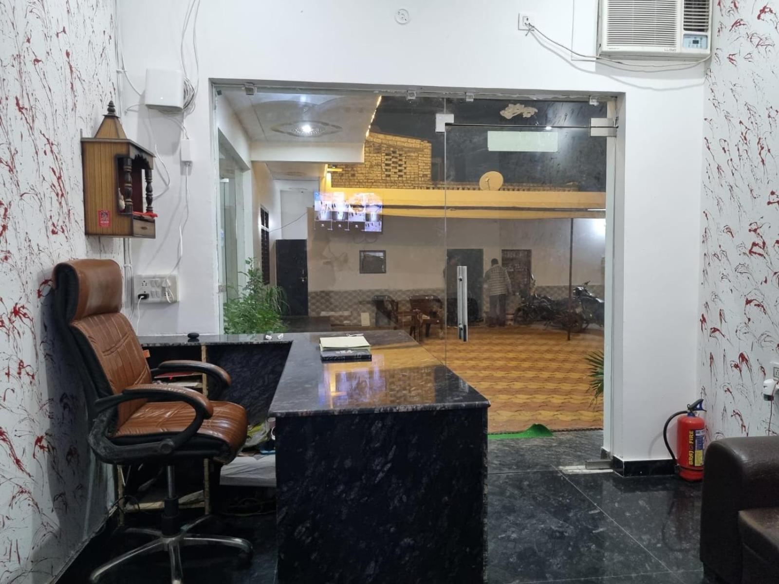 Hotel Vrindavan Bhakti Bhavan- Near Prem Mandir By Mukund Esterno foto